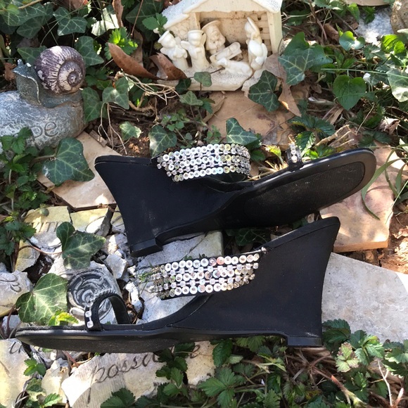 Metro 7 Glitz Fabric Wedges Rhinestone Straps 8.5 - Picture 1 of 16
